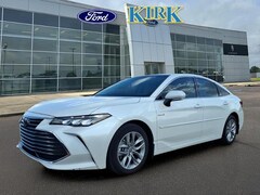 2021 Toyota Avalon Hybrid XLE Sedan
