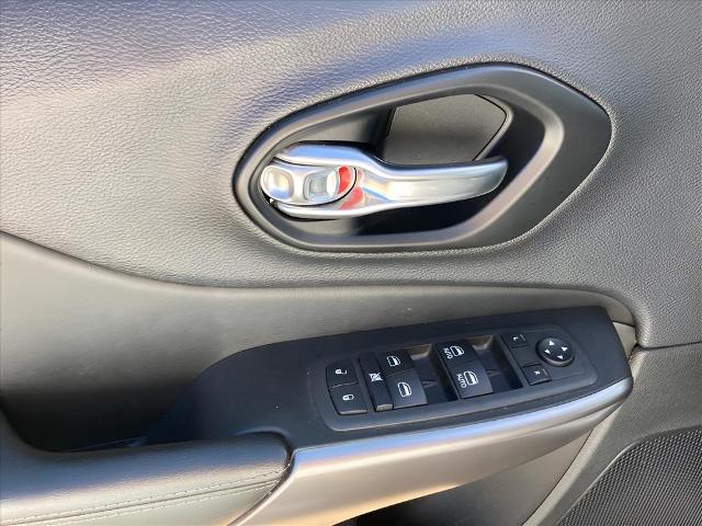 2022 Jeep Cherokee Latitude Lux - Photo 10