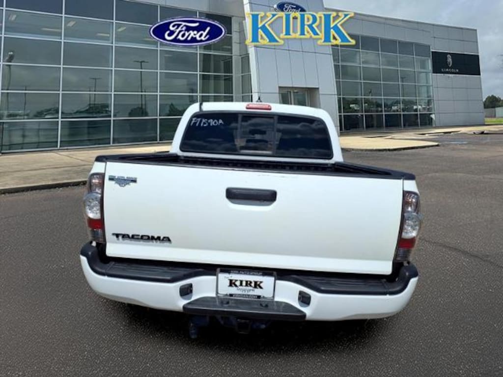 Used 2014 Toyota Tacoma Base Crew Cab Truck