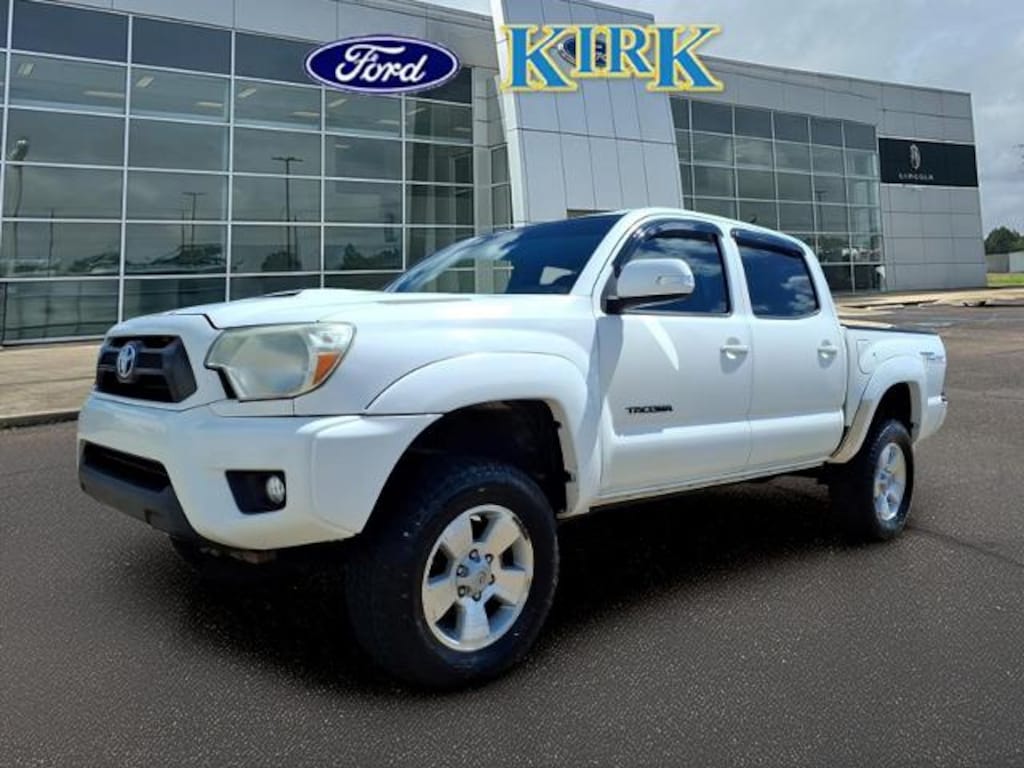 Used 2014 Toyota Tacoma Base Crew Cab Truck