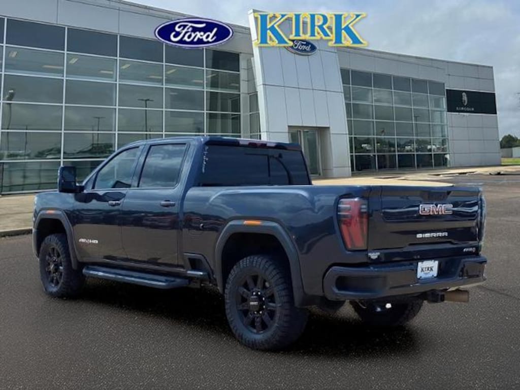 Used 2024 GMC Sierra 2500HD AT4 Crew Cab Short Bed Truck