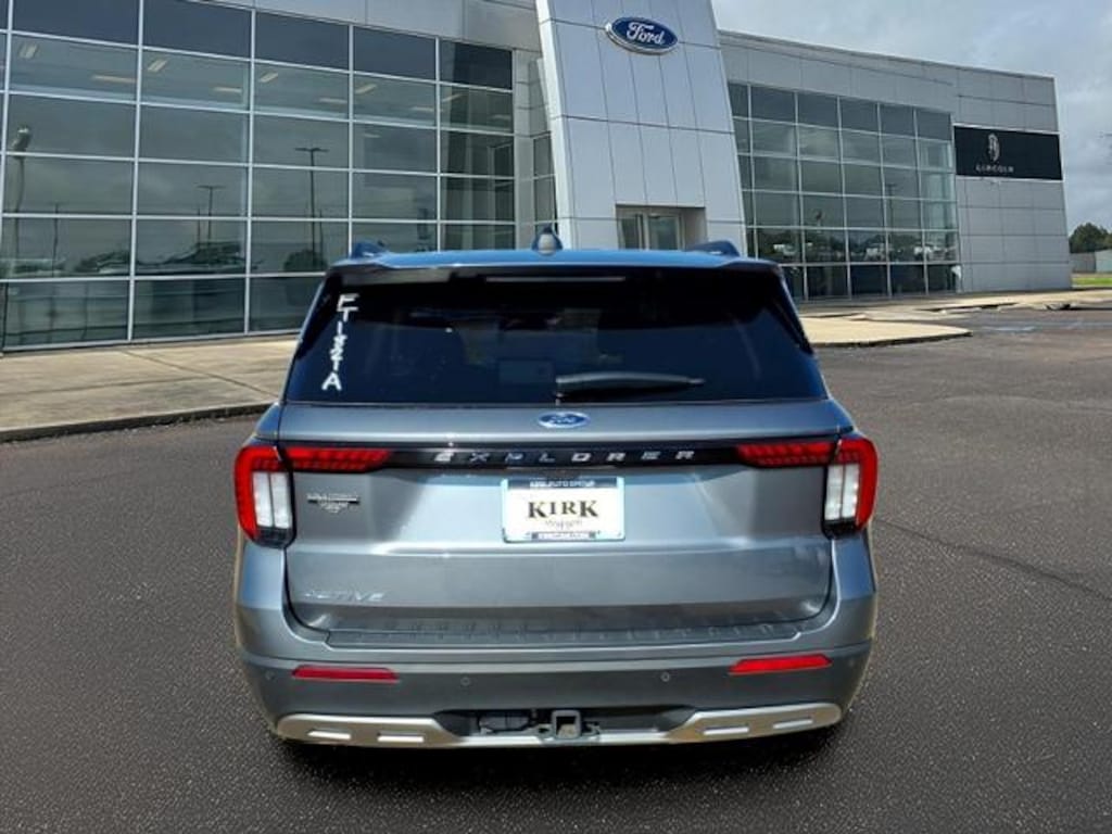 Used 2025 Ford Explorer Active SUV