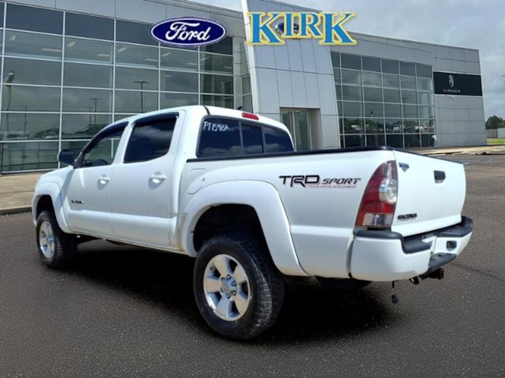 Used 2014 Toyota Tacoma Base Crew Cab Truck
