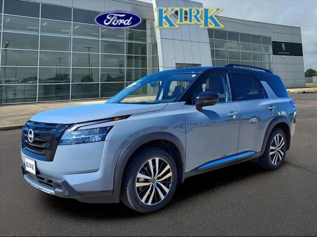 Used 2024 Nissan Pathfinder Platinum SUV