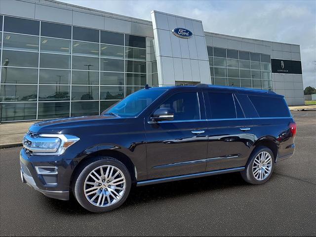 2022 Ford Expedition Limited's photo