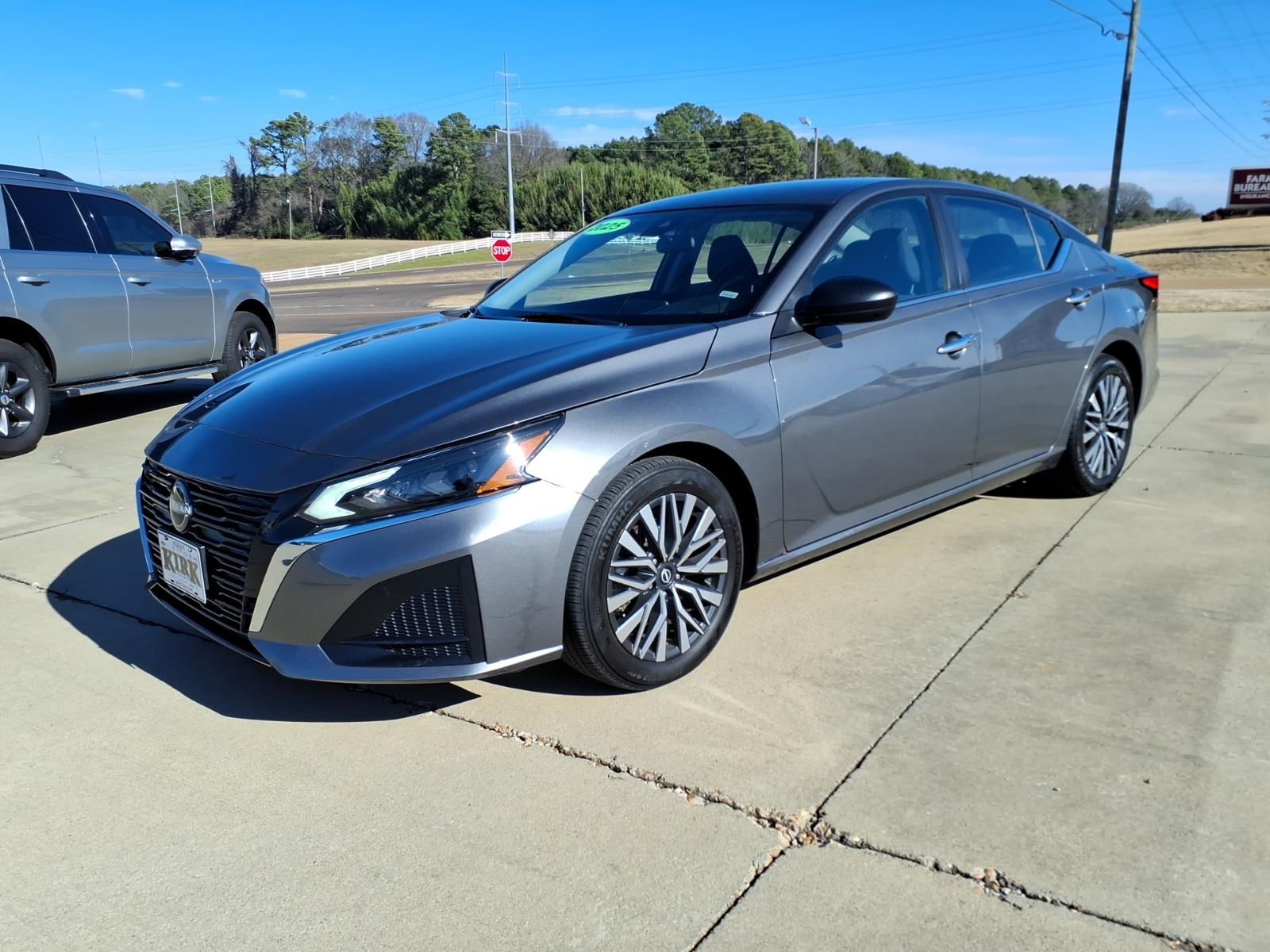 2025 Nissan Altima 2.5 SV's photo
