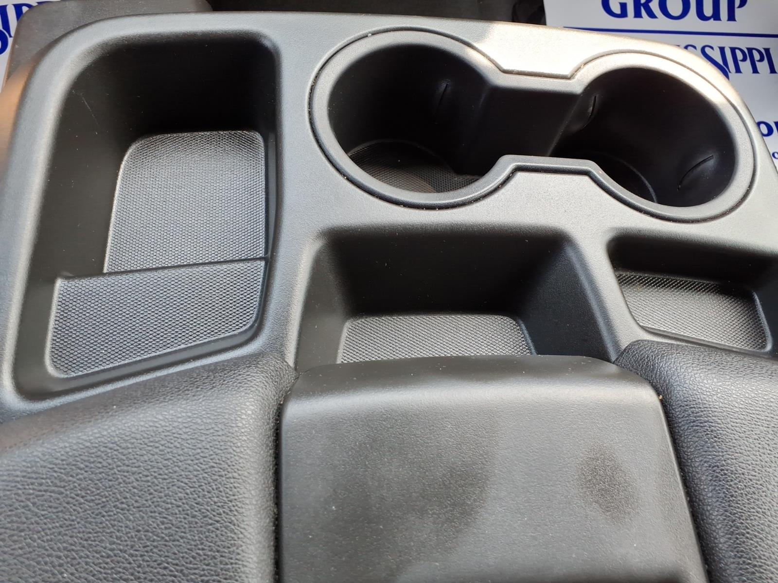 2025 GMC Sierra 1500 SLT - Photo 23