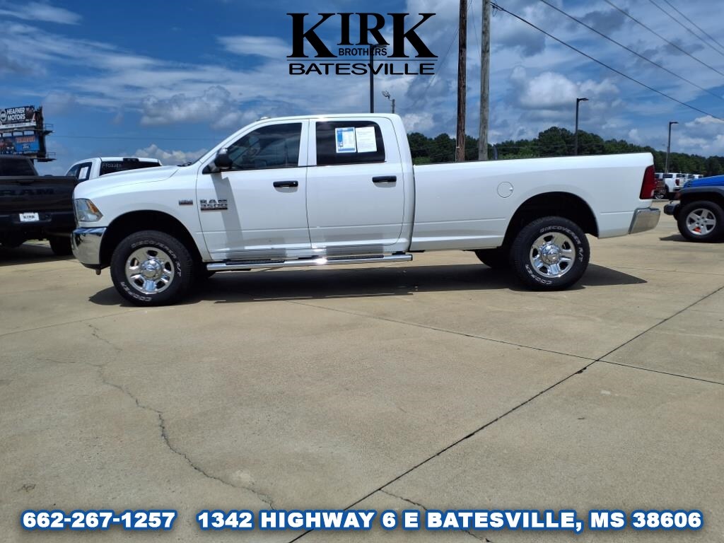 2018 Ram 3500 Tradesman photo 2