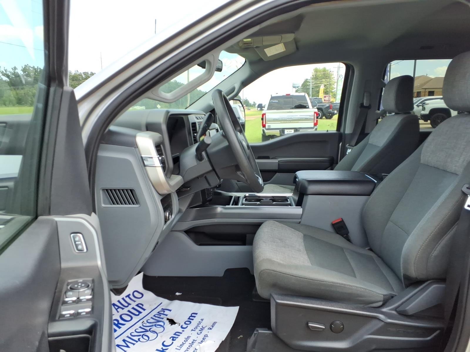 2024 Ford F-350 Super Duty XLT - Photo 14