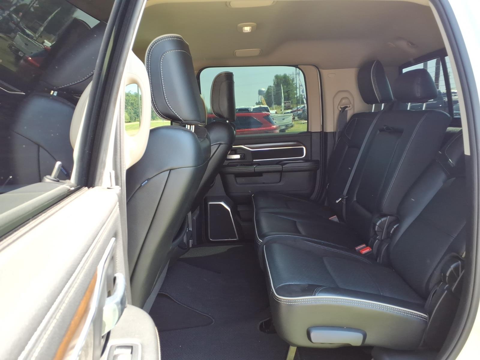 2022 RAM Ram 3500 Pickup Laramie - Photo 11