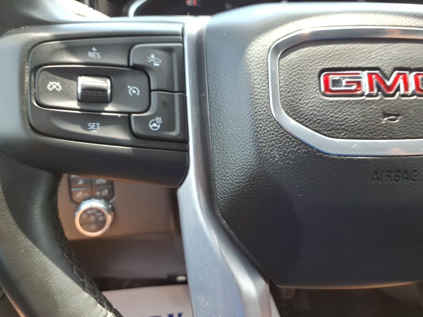 2025 GMC Sierra 1500 SLT - Photo 19
