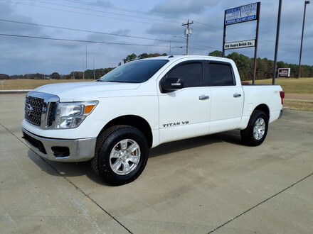 2018 Nissan Titan SV Truck Crew Cab