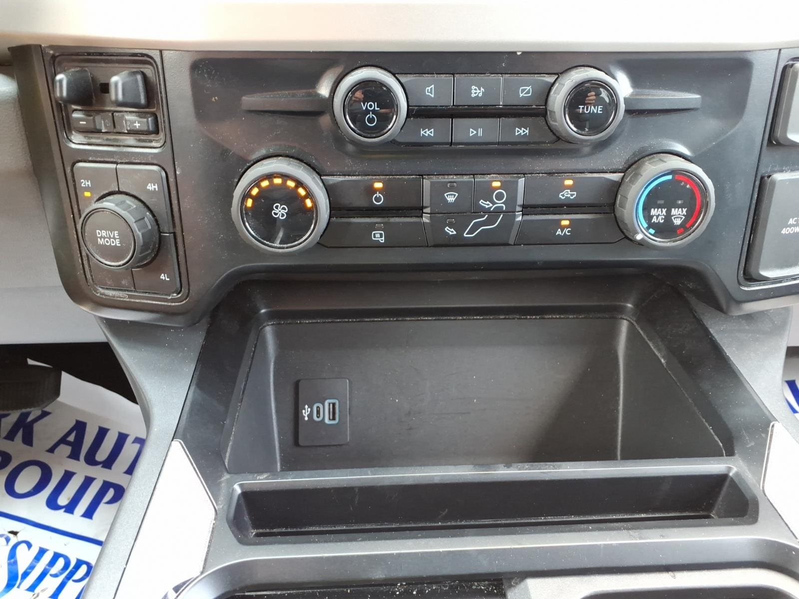 2024 Ford F-350 Super Duty XLT - Photo 20