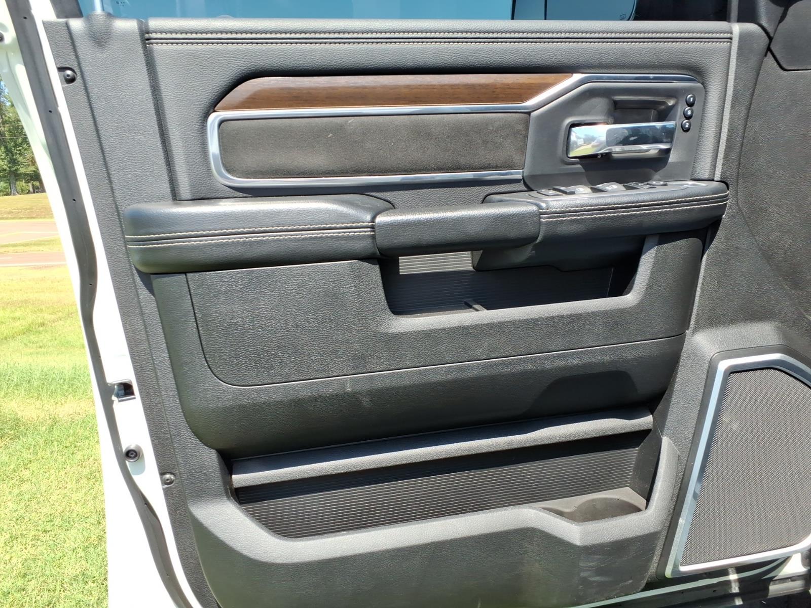 2022 RAM Ram 3500 Pickup Laramie - Photo 14