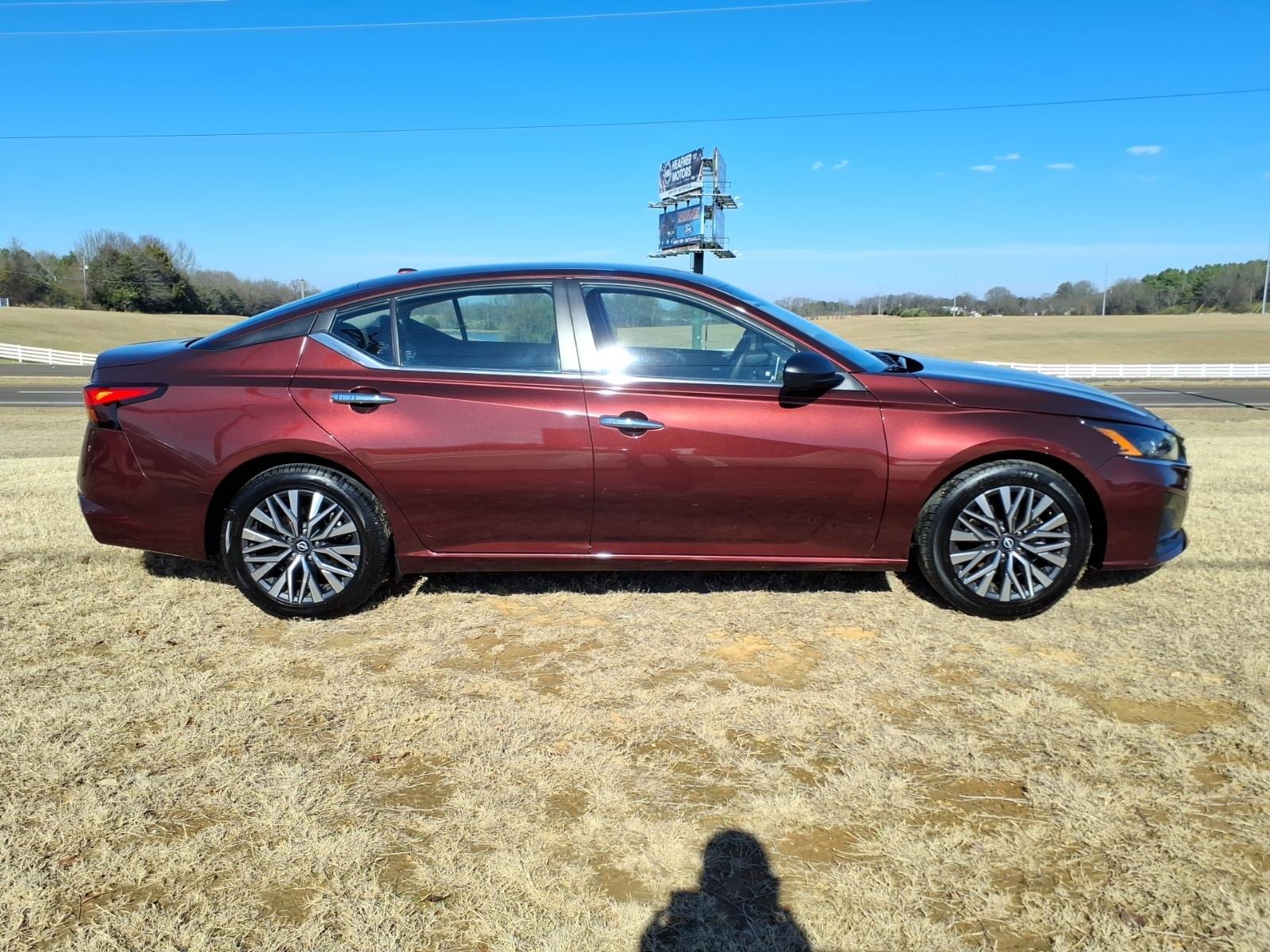 2024 Nissan Altima SV - Photo 6