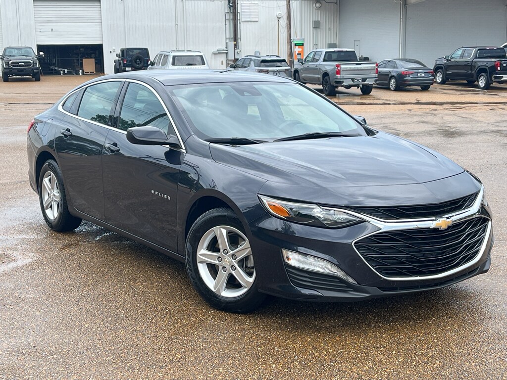 2023 Chevrolet Malibu 1LT photo 3