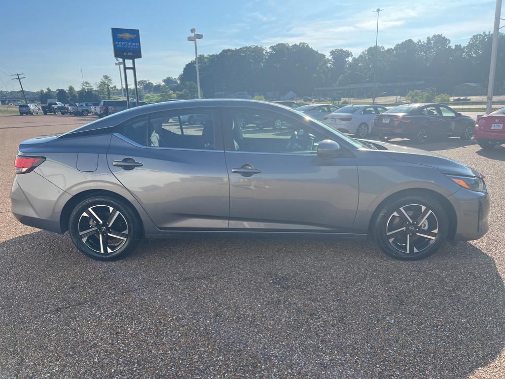 2024 Nissan Sentra SV photo 4
