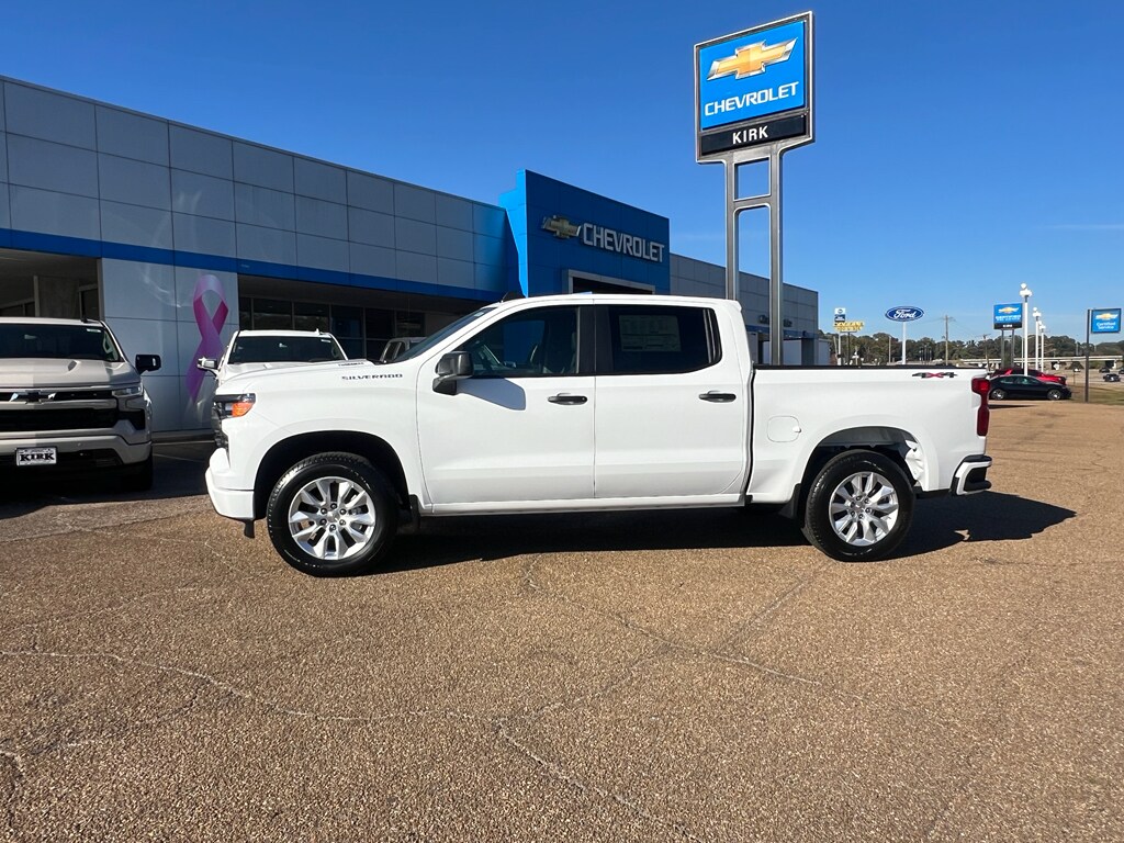 New 2026 Chevrolet Silverado 1500 Custom Truck