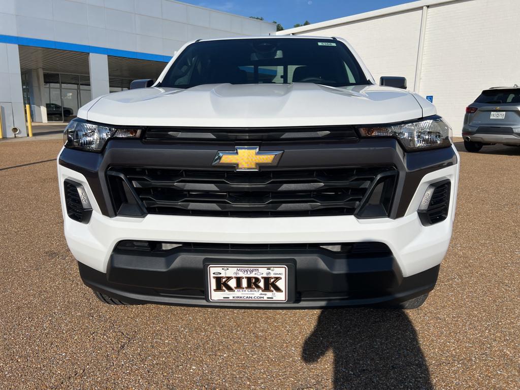 2026 Chevrolet Colorado LT photo 2