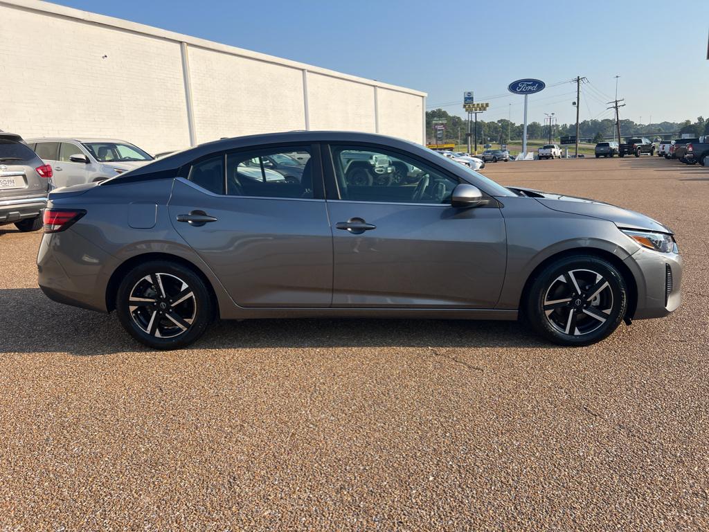 2024 Nissan Sentra SV photo 4