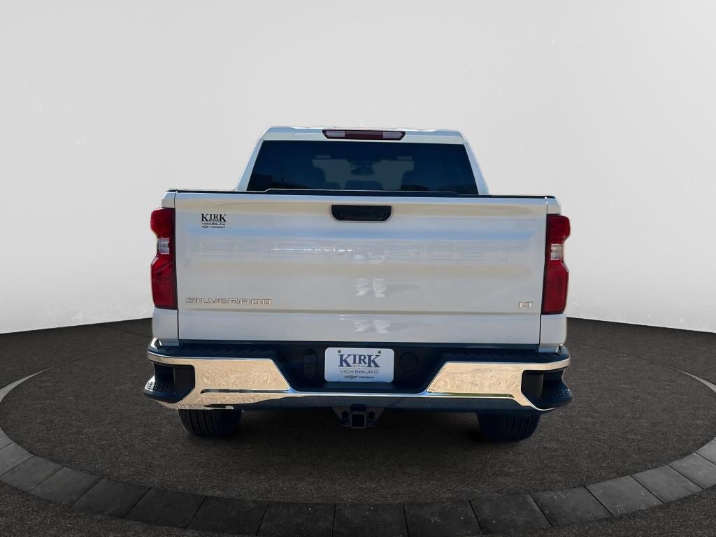 2025 Chevrolet Silverado 1500 LT photo 3