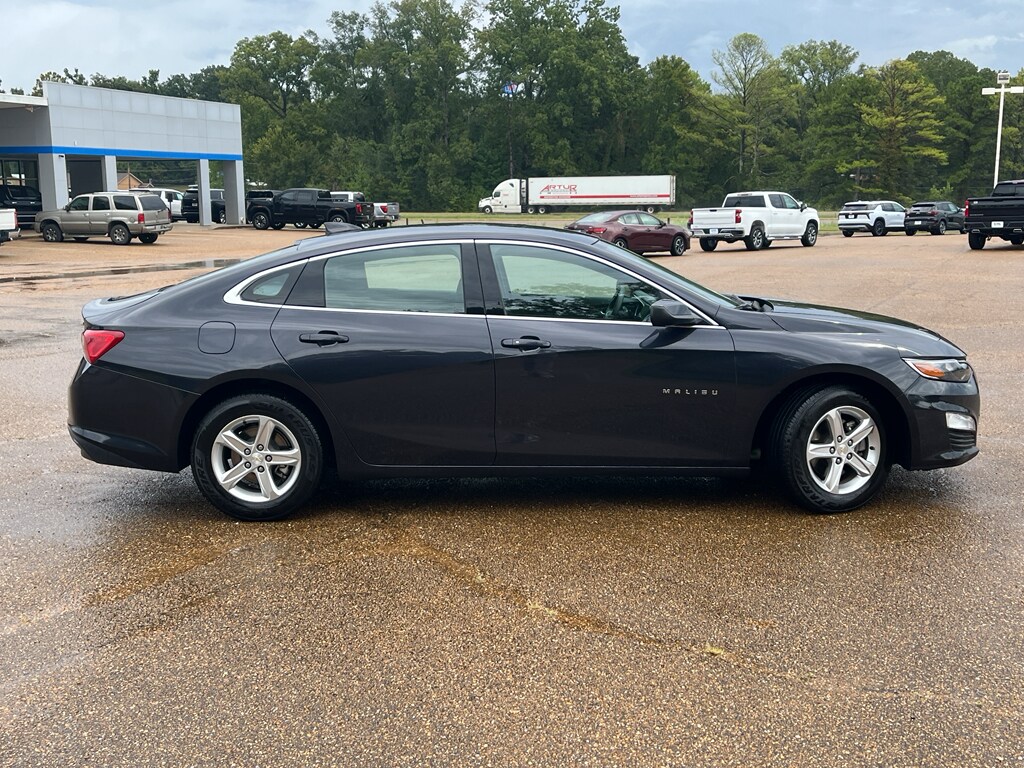 2023 Chevrolet Malibu 1LT photo 4