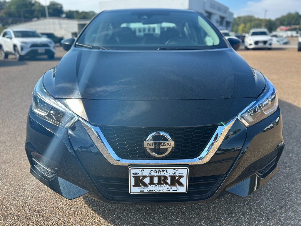 2022 Nissan Versa S photo 2
