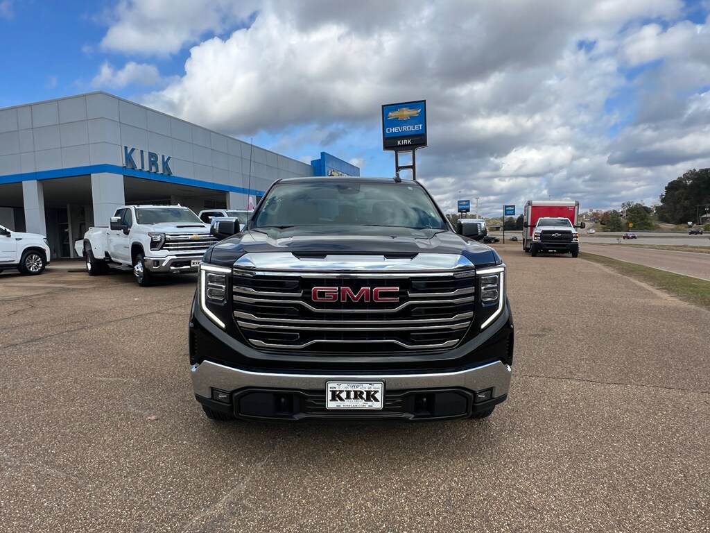 Used 2024 GMC Sierra 1500 SLT Truck