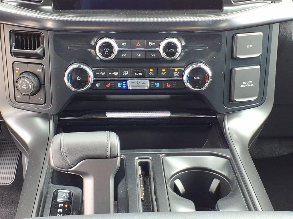 2026 Ford F-150 Lariat - Photo 13