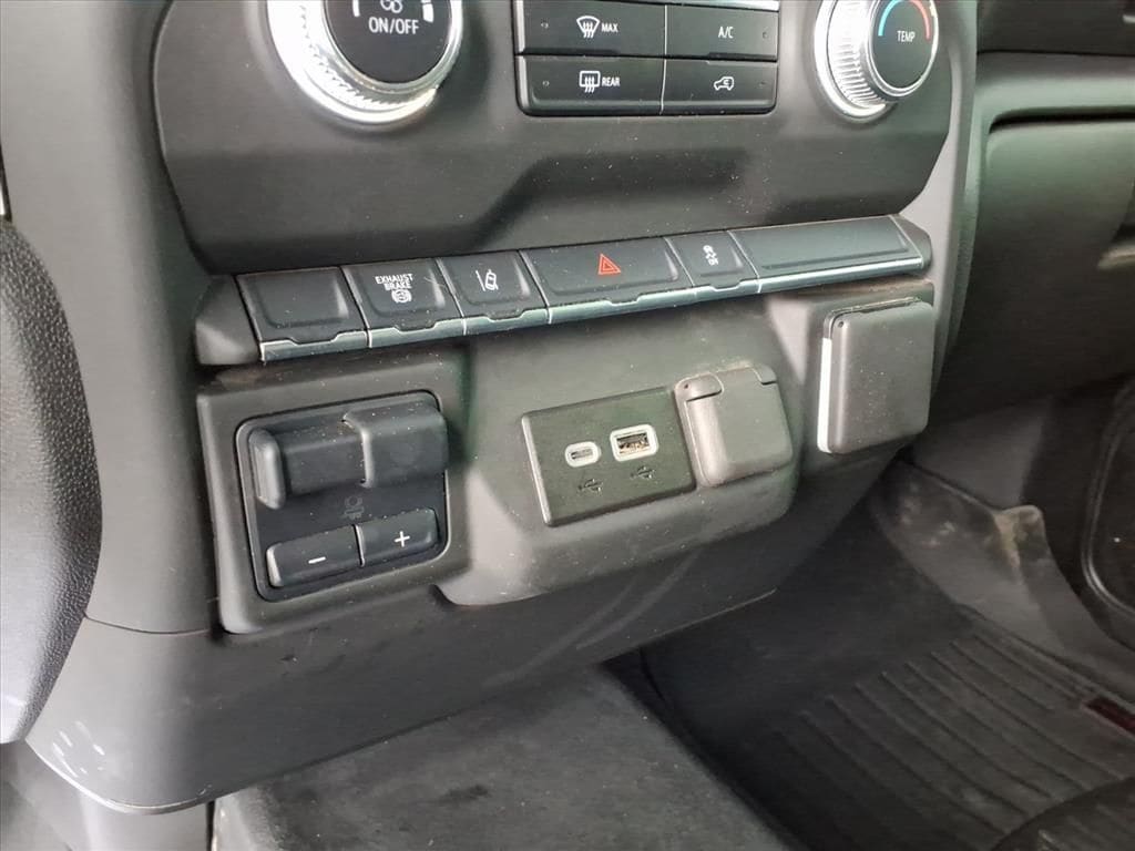 2025 GMC Sierra 3500HD Pro - Photo 16