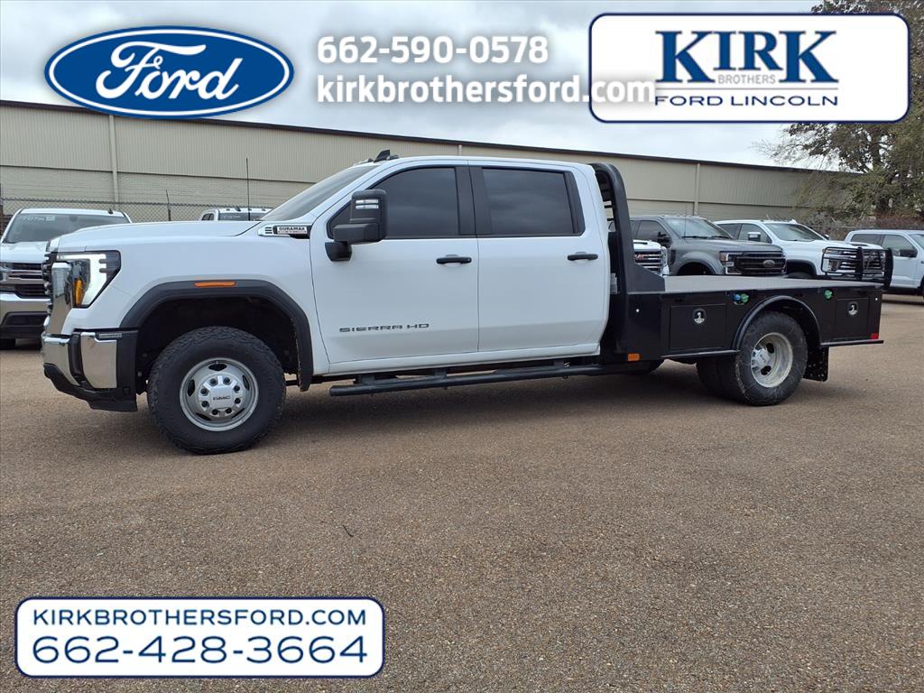 2025 GMC Sierra 3500 Chassis Cab Pro's photo