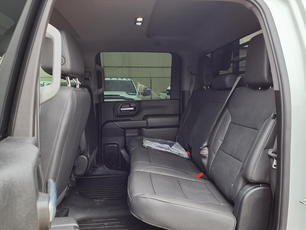 2025 GMC Sierra 3500HD Pro - Photo 15