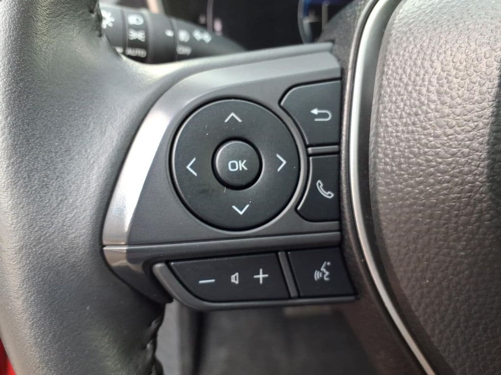 2025 Toyota Corolla Cross XLE - Photo 22