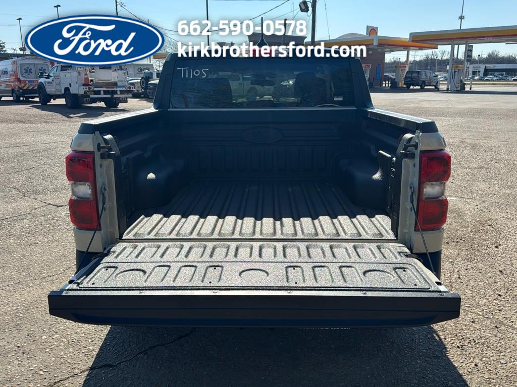 2025 Ford Maverick XLT - Photo 8
