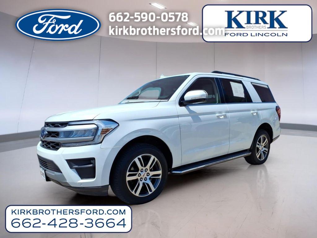 2022 Ford Expedition XLT's photo