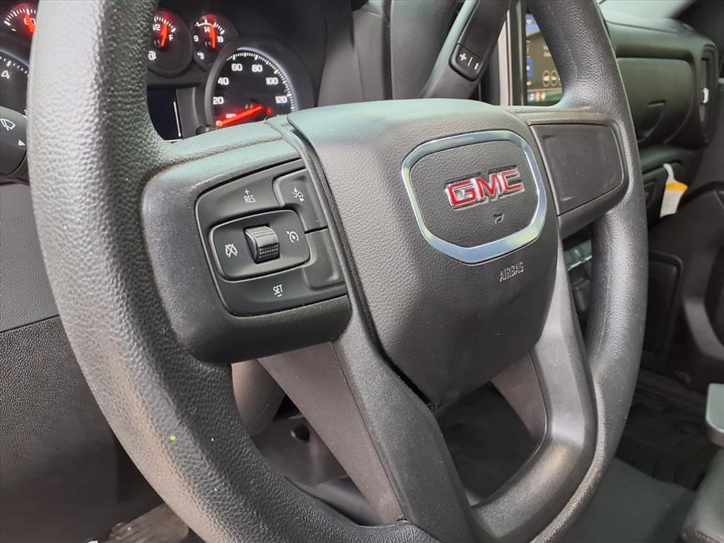 2025 GMC Sierra 3500HD Pro - Photo 10