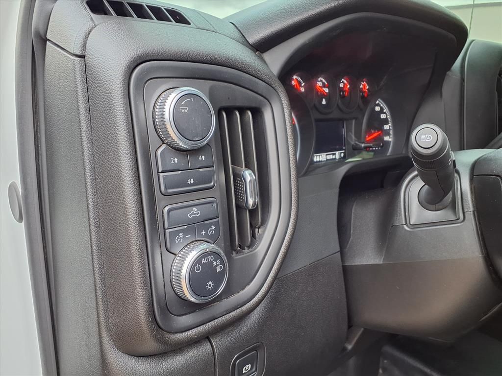 2025 GMC Sierra 3500HD Pro - Photo 9
