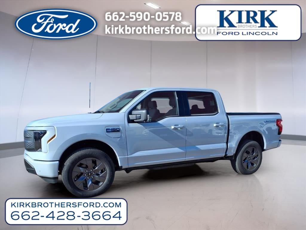 2025 Ford F-150 Lightning Flash's photo