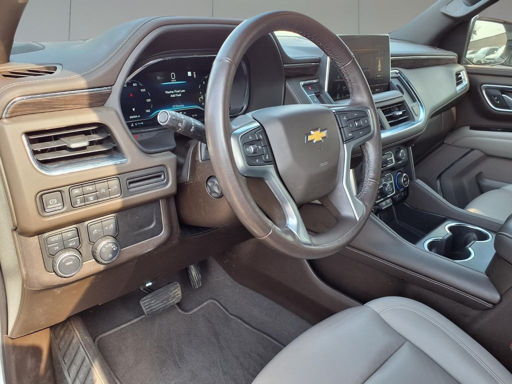 2022 Chevrolet Suburban LT - Photo 10
