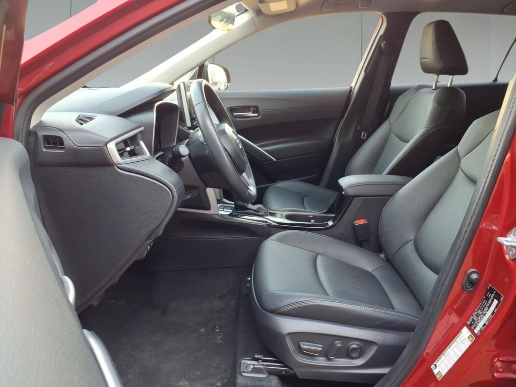 2025 Toyota Corolla Cross XLE - Photo 19