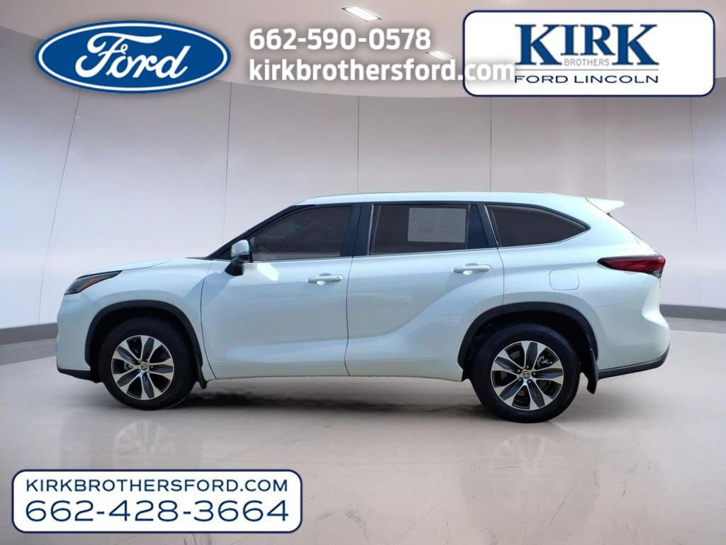 Used 2023 Toyota Highlander XLE SUV