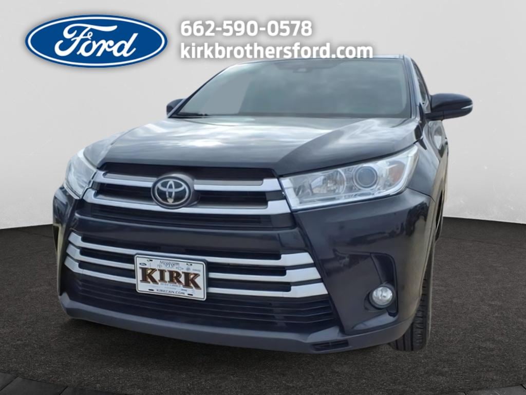Used 2019 Toyota Highlander LE Plus V6 SUV