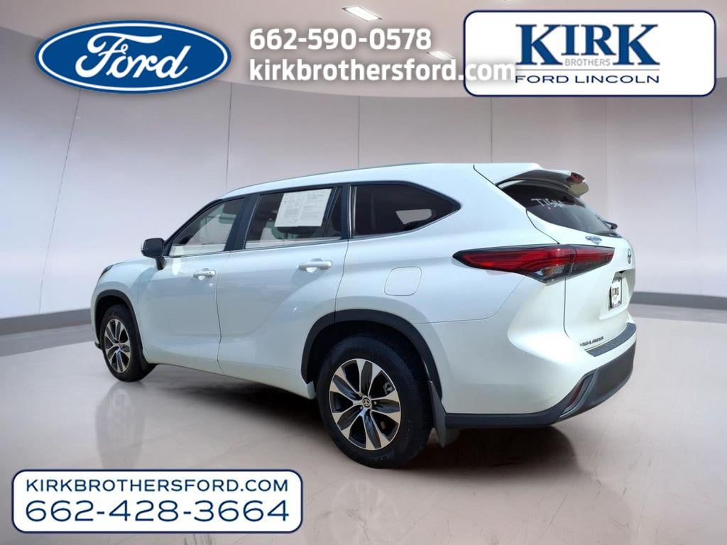 Used 2023 Toyota Highlander XLE SUV