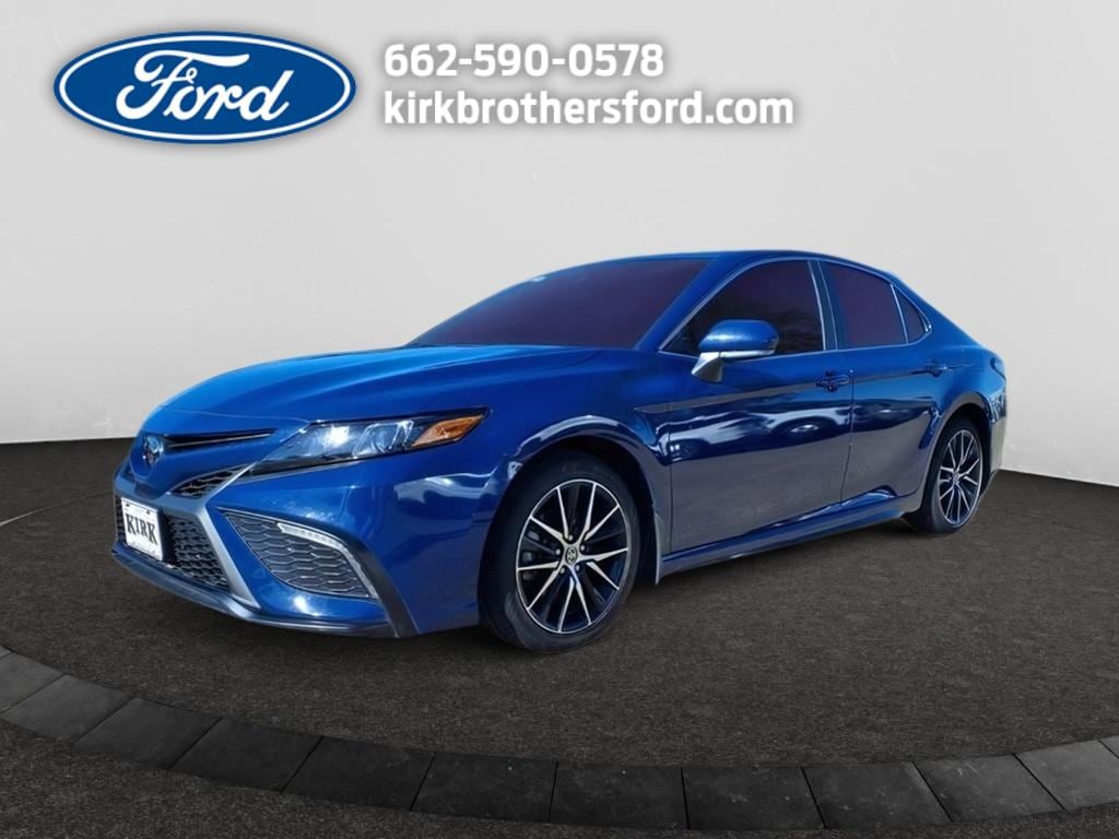 Used 2024 Toyota Camry SE Sedan