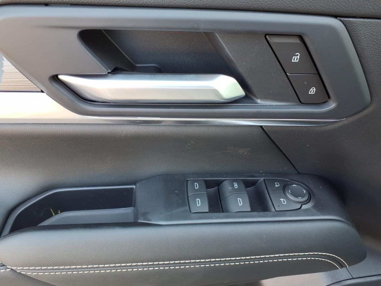 2027 GMC Terrain Elevation - Photo 17