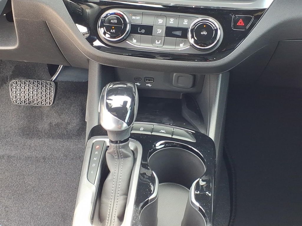 2026 Buick Envista Sport Touring - Photo 17