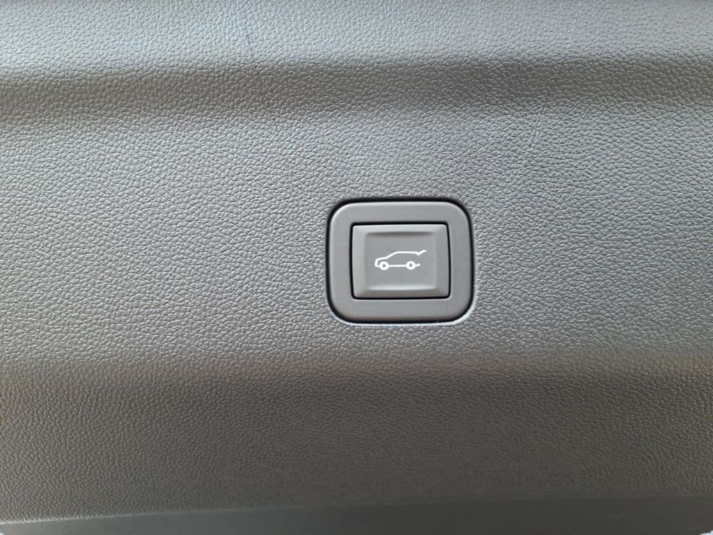 2026 GMC Yukon Denali - Photo 11