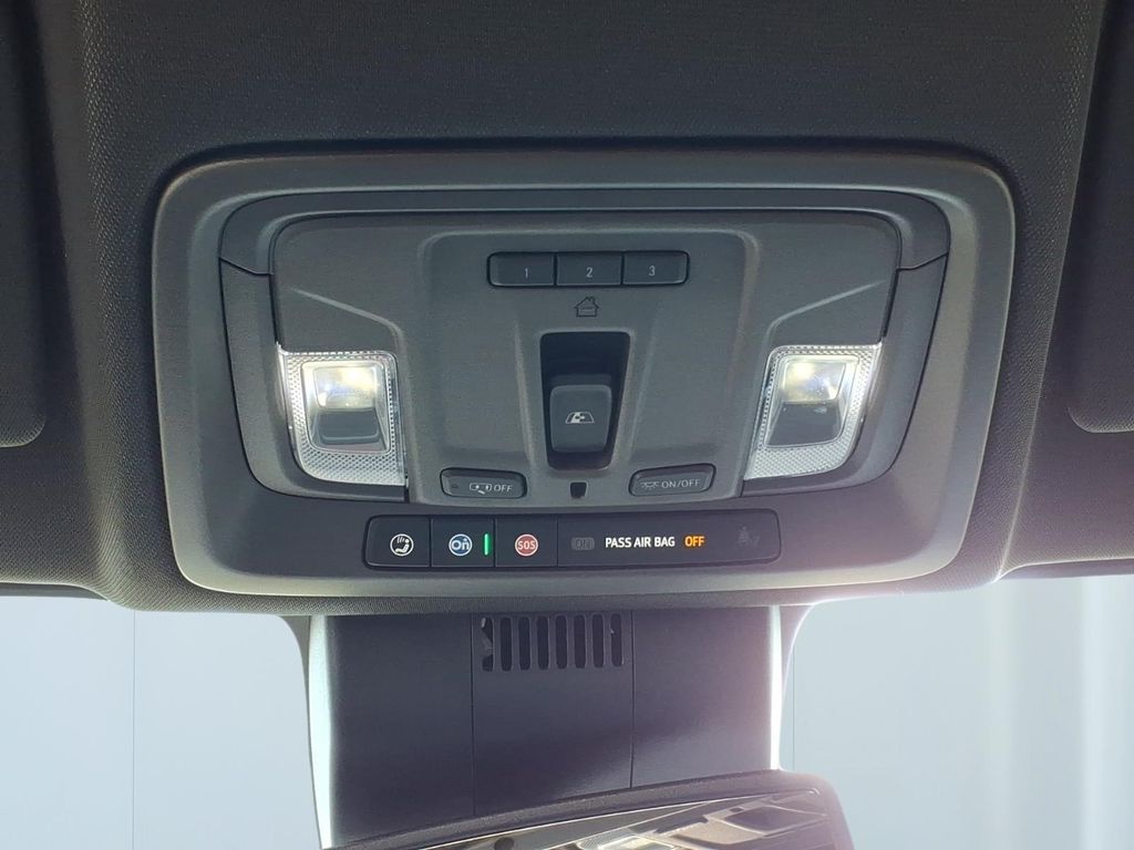 2026 GMC Sierra 1500 SLT - Photo 15