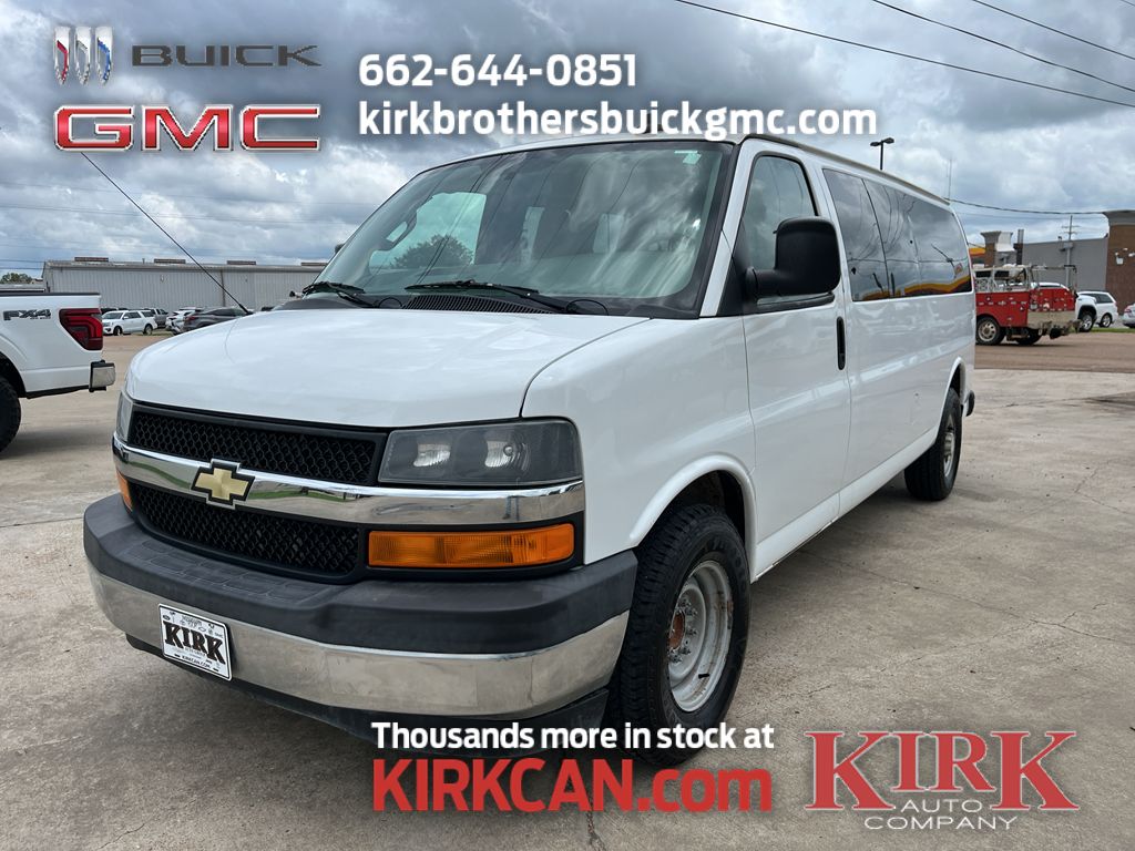 Used 2017 Chevrolet Express Passenger LS with VIN 1GAZGPFG0H1137874 for sale in Greenwood, MS