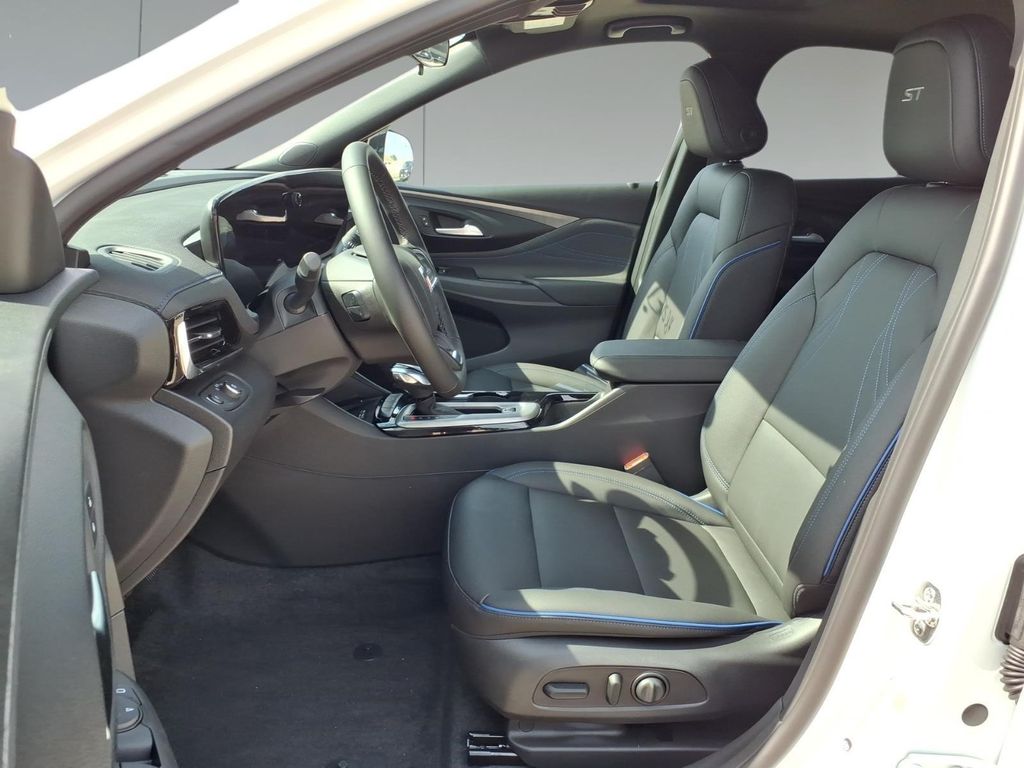 2026 Buick Envista Sport Touring - Photo 19